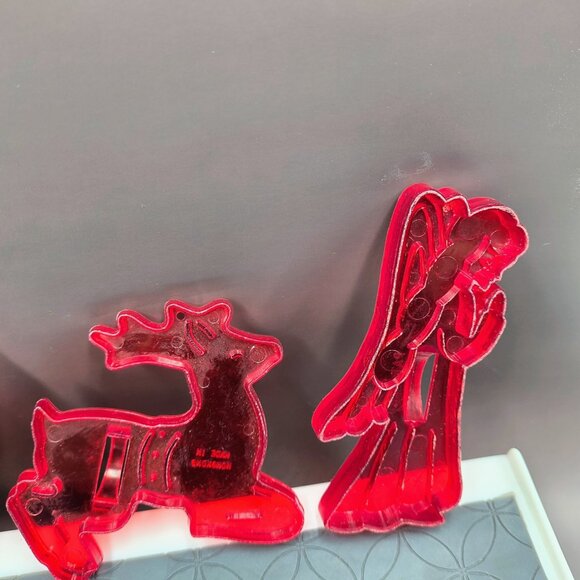 Vintage HRM Loma Red Plastic Christmas Cookie Cutter Lot Gingerbread Man Angel - Picture 5 of 7